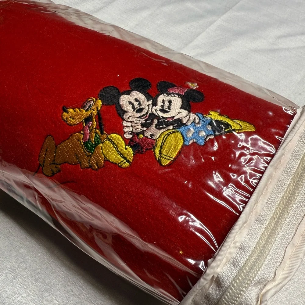 Disney Parks Kids Mickey & Minnie Souvenir Fleece Throw Blanket Red NWOT